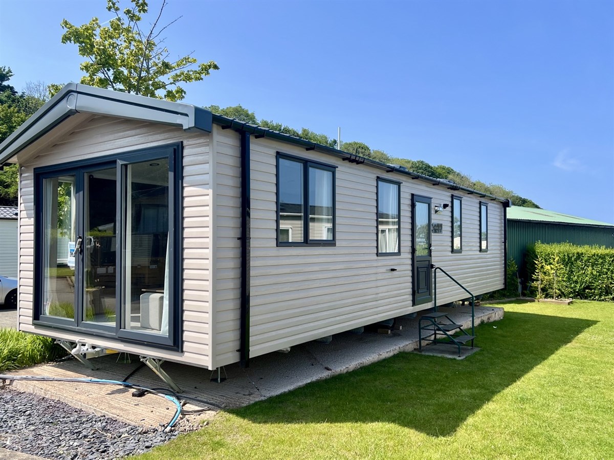 SD Swift Morlaix 604 - exterior 1