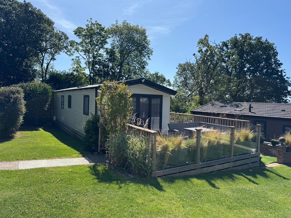 BH Willerby Avonmore Oak 25 - exterior
