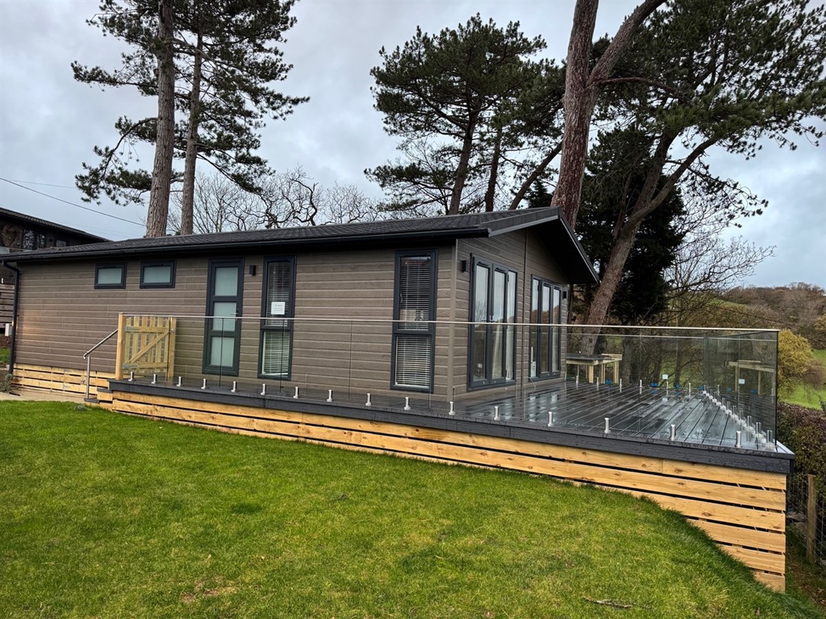 BH Aspire custom 54 exterior