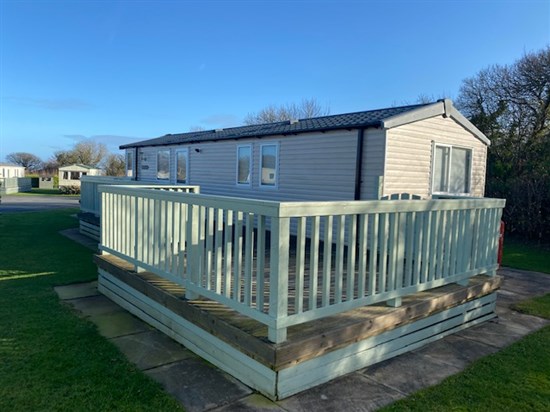PU Used Swift Bordeaux - decking
