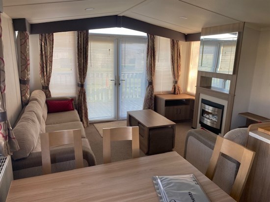 PU Used Swift Bordeaux - living