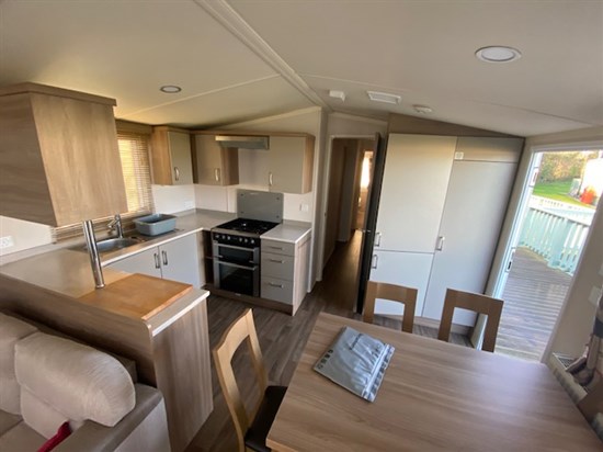 PU Used Swift Bordeaux - living 2