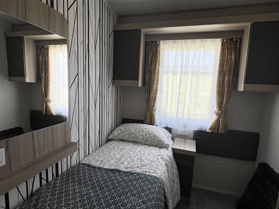 SD Swift Antibes 36 shoreline - single