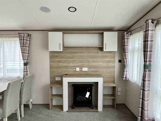 CH ABI Wimbledon - fireplace