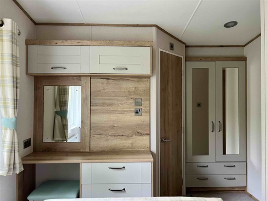 CH ABI Ambleside 93 - dressing area