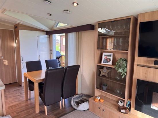 BH Swift Chamonix 81 - dining area