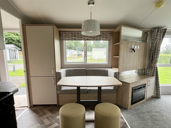CH Willerby Castleton 406 - dining