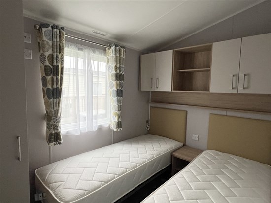 CH Willerby Castleton 406 - twin 2