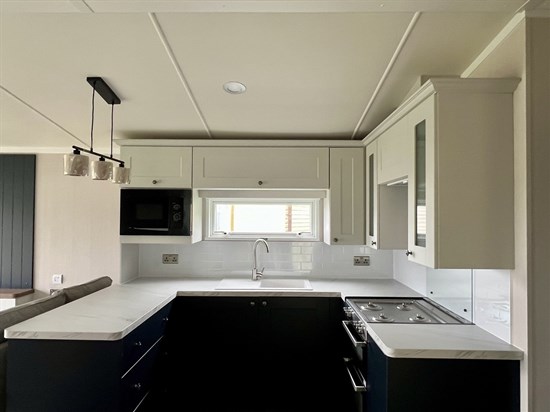 CH Swift Margaux - kitchen