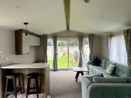 CH Willerby Brookwood 80 - living 2