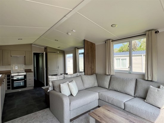 SD Swift Morlaix 604 - living 2