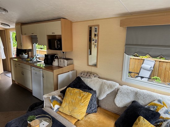 BH Willerby Herald Gold 31 - living kitchen