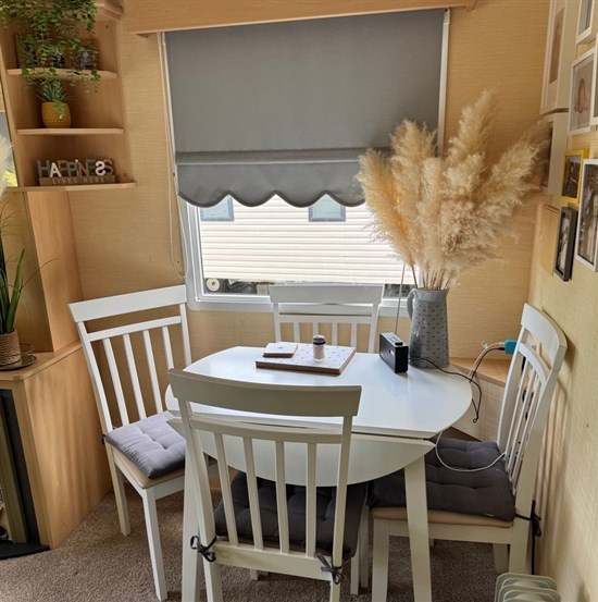 BH Willerby Herald Gold 31 - dining