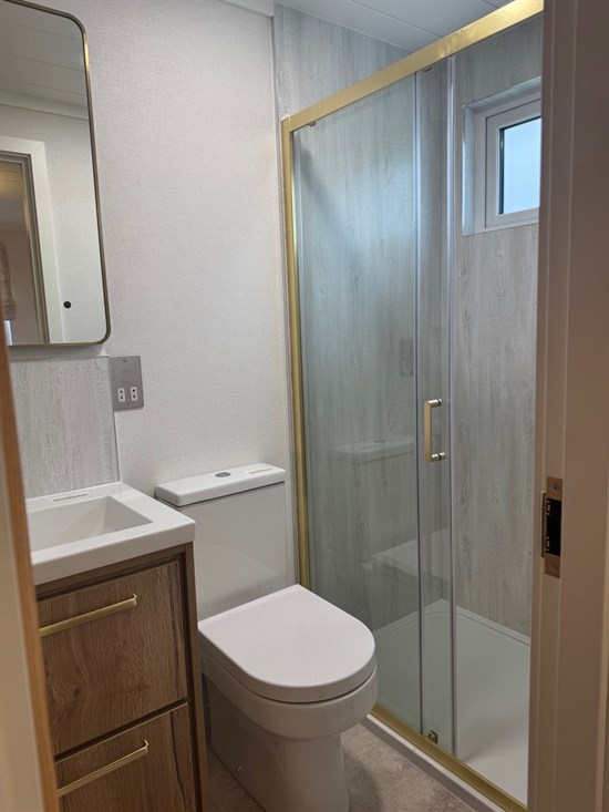 BH Aspire custom 54 - bathroom
