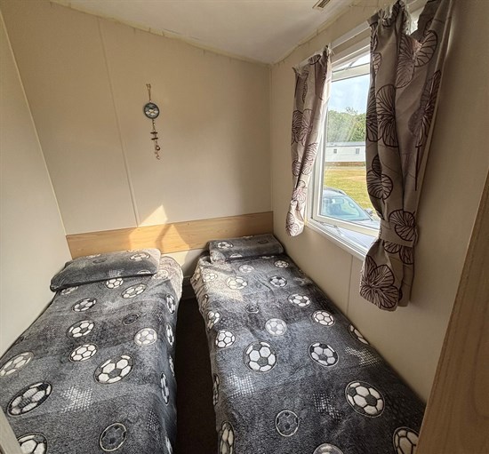 CH Willerby Aurora 145 - twin 2