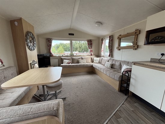 CH Willerby Aurora 145 - lounge