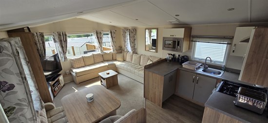 CH Willerby Rio 137 - living