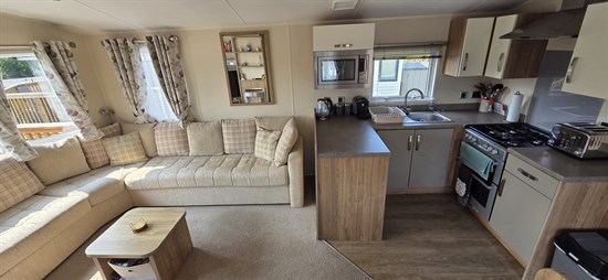 CH Willerby Rio 137 - lounge kitchen