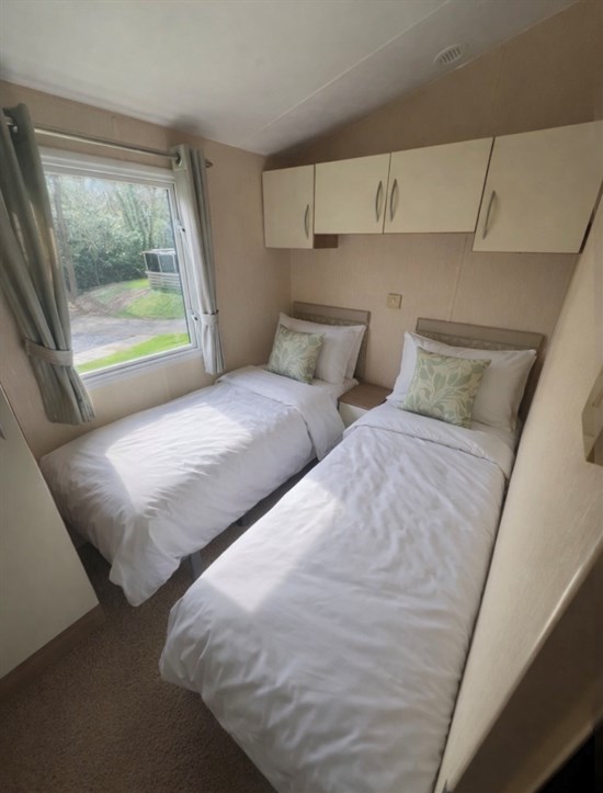 CH Willerby New Hampton 251 - twin