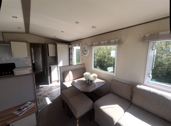 CH ABI Malvern 223 - dining room