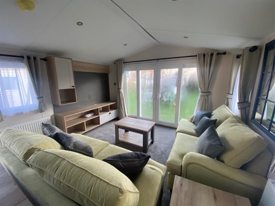 SD Willerby Gainsborough 275 - living 2