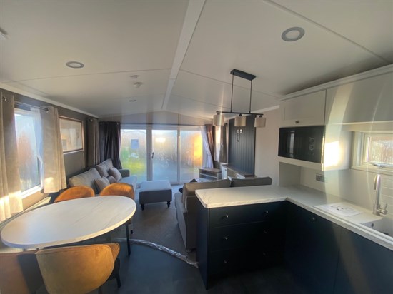 Swift Margaux - living