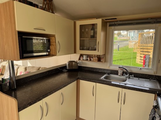 Willerby New Hampton BH - kitchen