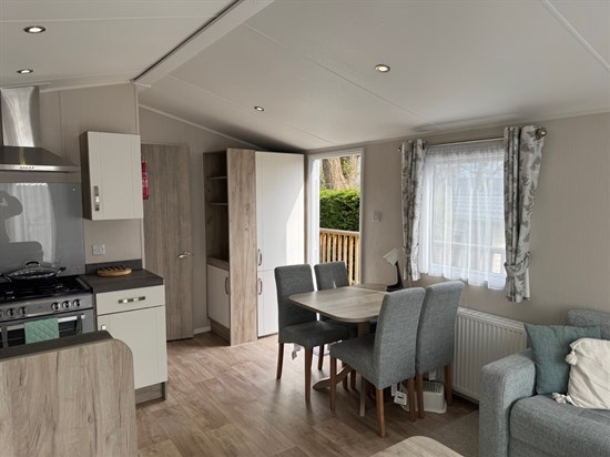 BH Willerby Skye 27a - dining