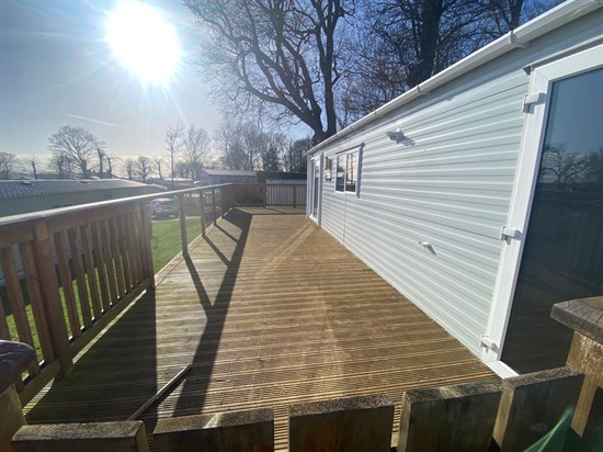 CH Willerby Castleton 17 - decking