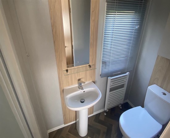 CH Willerby Castleton 17 - ensuite