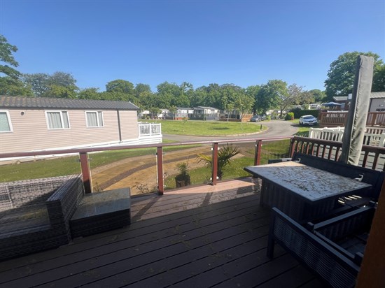 CH Willerby Clearwater 158 - decking
