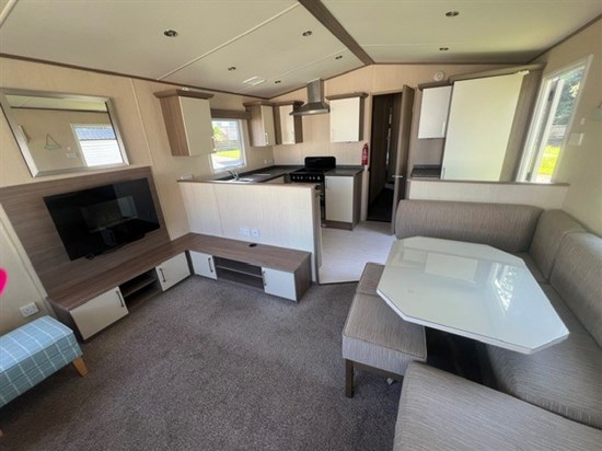CH Willerby Malvern 179 - living