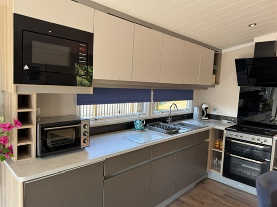BH Swift Antibes 91 - kitchen