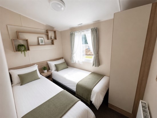 CH Willerby Lymington 255 - twin