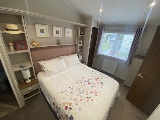 SD Willerby Sheraton 51 - master 2