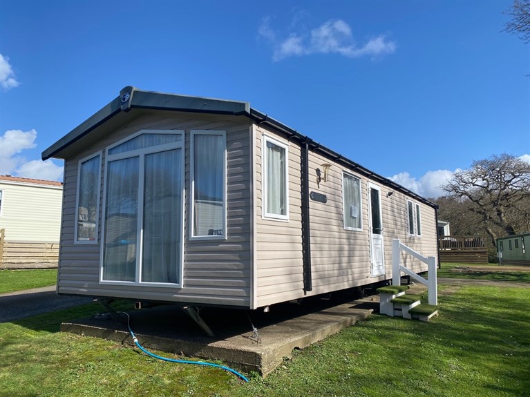 Pre-owned Swift Bordeaux for sale at Coed Helen Holiday Park