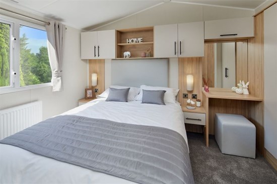 Manor bedroom